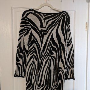 **Moving, must Sell!** Chico's Tunic